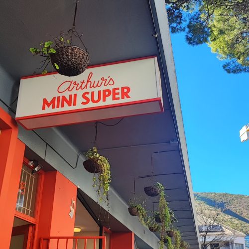 Arthur’s Mini Super